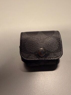 Black Leather Compact Men’s Pouch - Coach AirPod holder